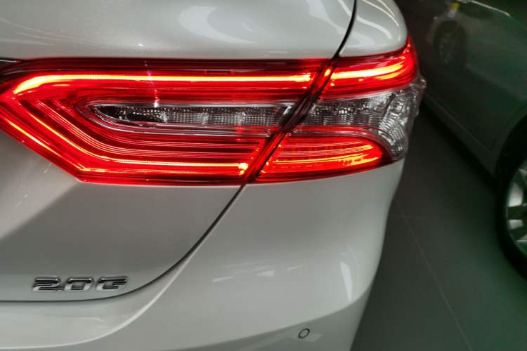 Used Toyota Camry 2021 2.0G Luxury Edition