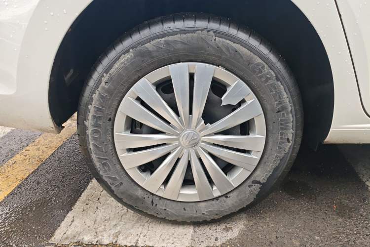 Used Volkswagen Santana 2021 1.5L Automatic Fashion Edition Right Rear Wheel Hub