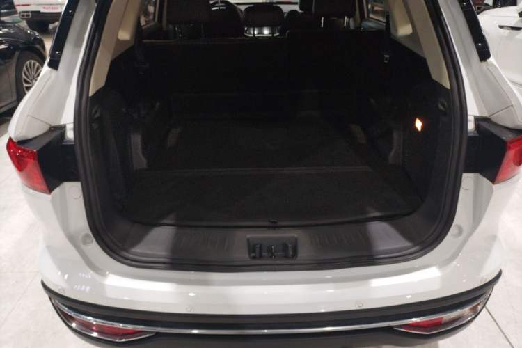 Used Sinotruk VGV U70 2020 1.5T Manual Luxury Edition 5 Seats
