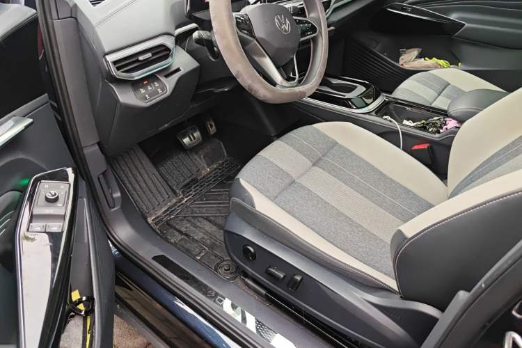 Used Volkswagen ID.4 CROZZ 2022 Pure Edition Limited Edition Driver Seat