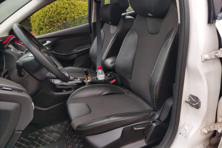 Used Ford Focus 2012 Hatchback 1.6L Automatic Fashion Edition
