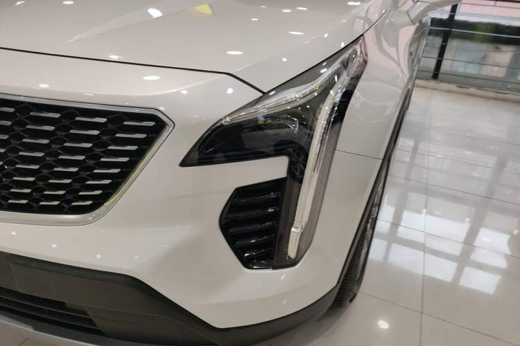 Used Cadillac XT4 2018 28T Two-Wheel Drive Leading Version