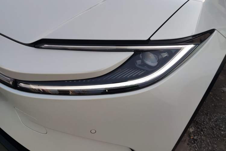 Used Toyota bZ5 2025 Model 550 JOY Left Front Headlight