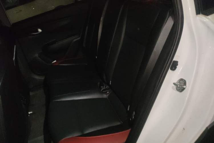 Used Kia KX Cross 2017 1.4L AT GLS