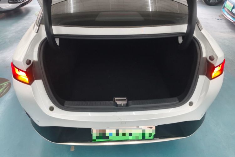 Used XPeng P5 2021 550E Trunk