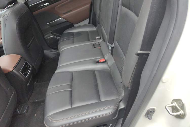 Used GAC Trumpchi GS8 2017 320T Two-Wheel Drive Luxury Smart Connectivity Version (7 Seats)
