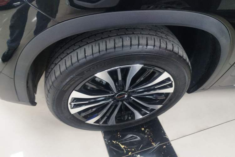 Used EXEED Lingyun 2024 300T Two-Wheel Drive Starlight Edition Exterior 4