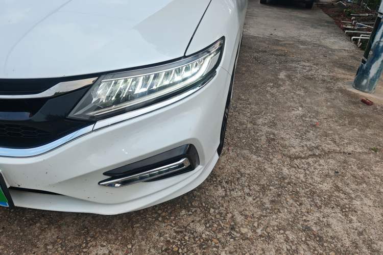 Used Honda Jade 2017 210 TURBO CVT Luxury Edition 5 Seats
