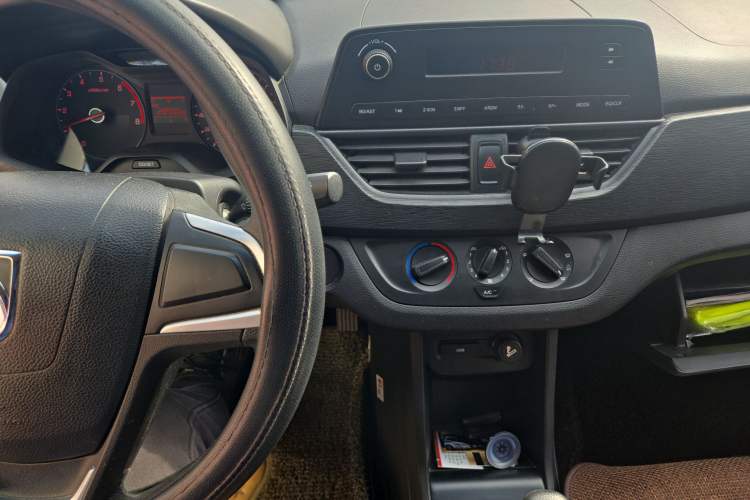 Used Baojun 310 2016 1.2L manual Comfort trim level
