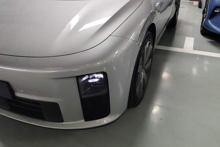 Used Li Auto i6 2025 Model Two-Wheel-Drive Standard Type
