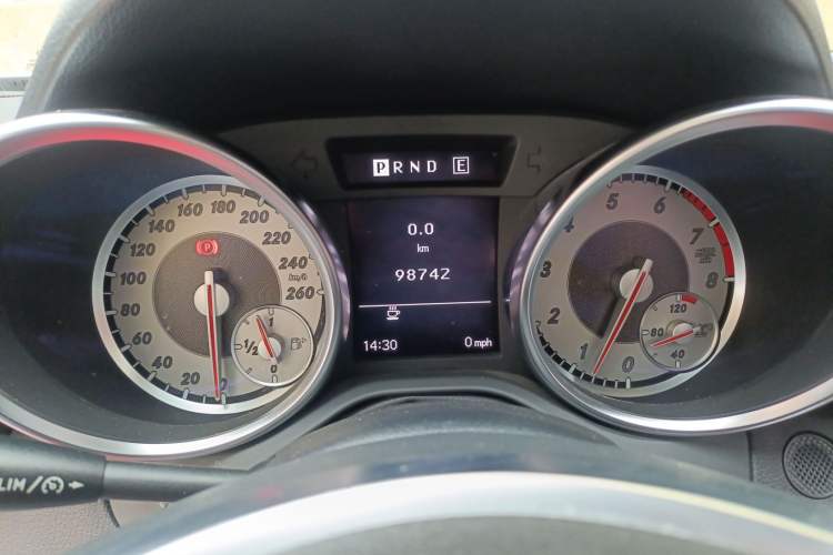 Used Mercedes-Benz SLK-Class 2011 SLK 200 Fashion Model