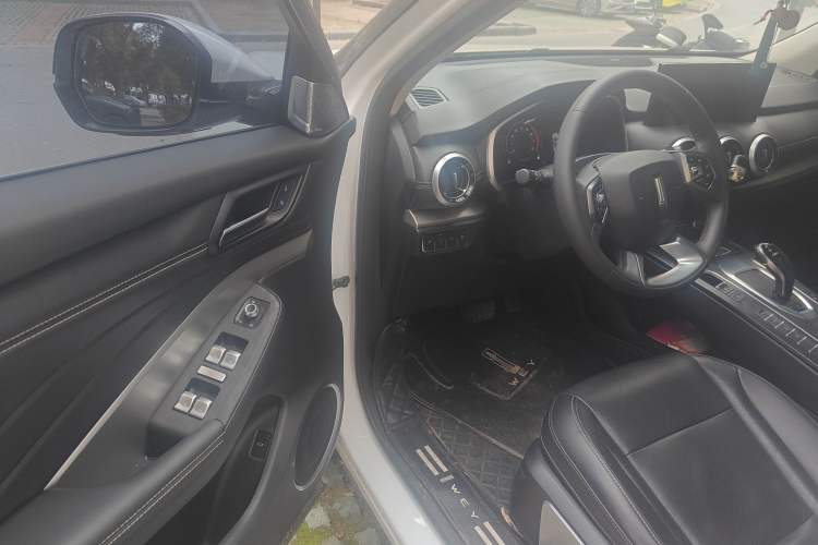 Used Wey VV6 2021 2.0T Two-Wheel Drive Smart Plus
