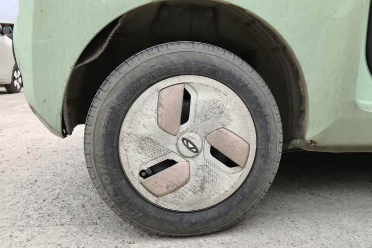 Used Chery QQ Ice Cream 2022 170km Sundae Phosphate Lithium-Ion