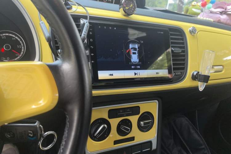 Used Volkswagen Beetle 2013 1.4TSI Fashion Edition Audio And AC Panel