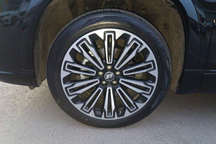 Used JETOUR Shanhai L9 2025 1.5TD 2DHT Flagship Edition 6 Seats