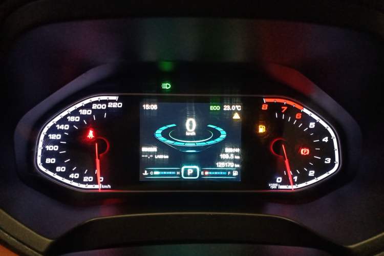 Used Chery Tiggo 7 2016 2.0L CVT YAOZHEN Edition Instrument Cluster
