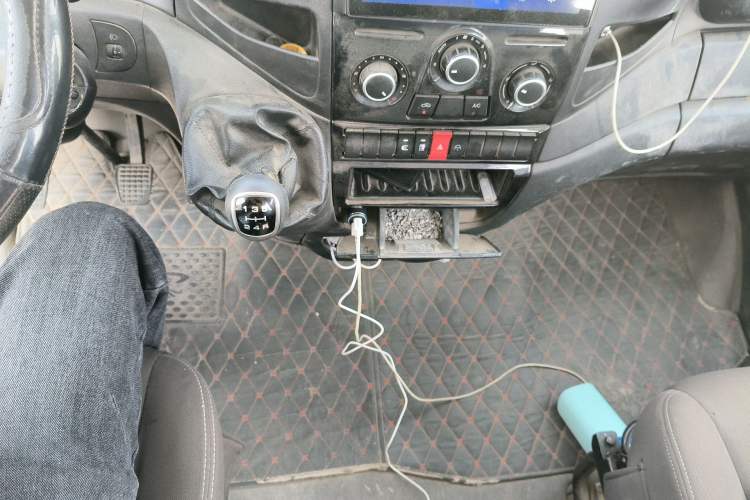 Used Iveco Eurocargo 2020 2.3T Manual Super Rui Long Wheelbase Short Overhang High Roof China VI F1A
