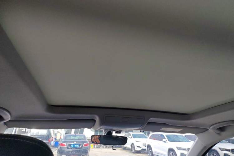 Used Volkswagen Tiguan L 2024 330TSI Automatic Two-Wheel Drive R-Line Enhanced Edition Headliner