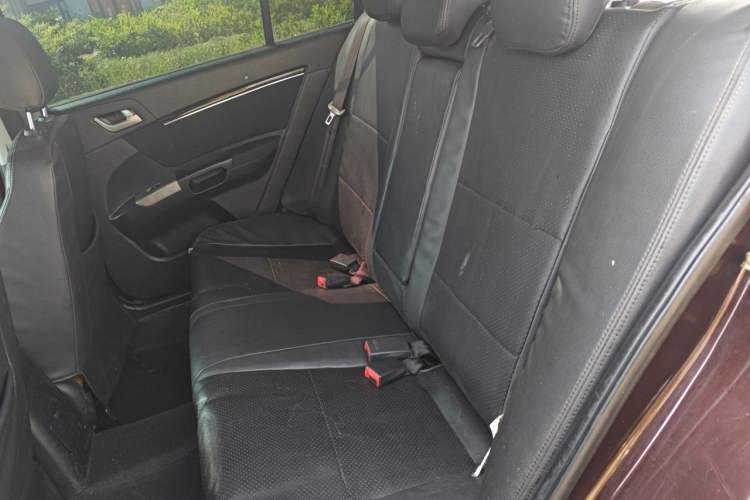 Used Geely Auto Classic Emgrand 2013 Hatchback 1.5L Manual Entry-Level Model
