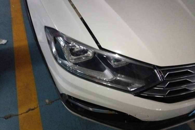 Used Volkswagen C-TREK 2018 230TSI DSG Luxury Version
