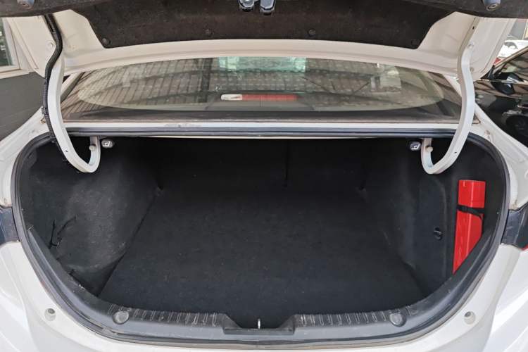 Used Mazda 3 Axela 2017 Sedan 1.5L Automatic Luxury Model Emission Standard China V Trunk