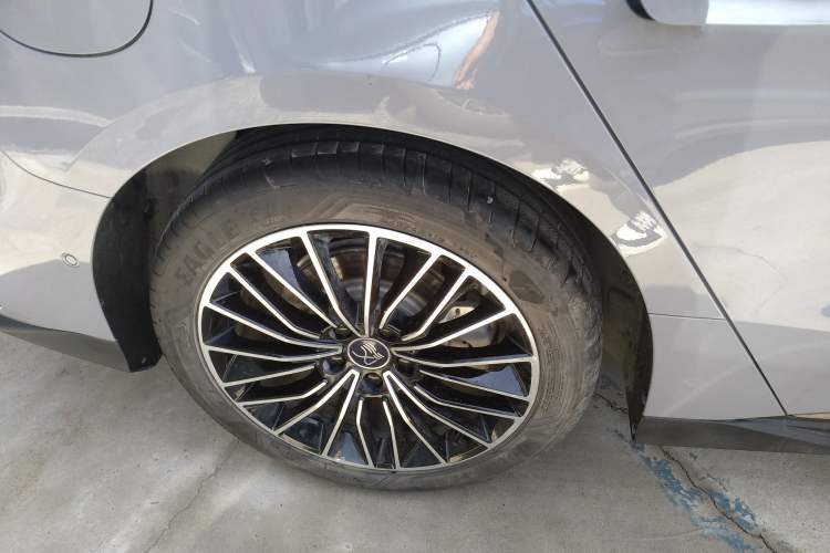 Used BYD Han 2025 DM-i Intelligent Driving Edition 125KM LiDAR Flagship Model
