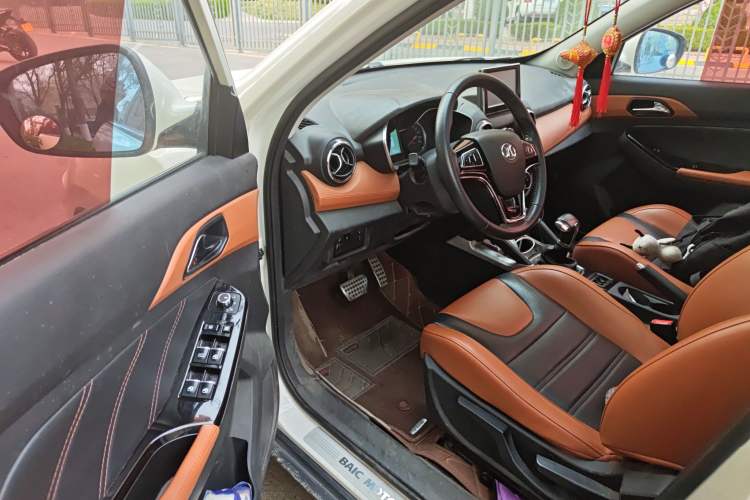 Used BAIC Senova X35 2016 1.5L Automatic Luxury Edition Driver Seat
