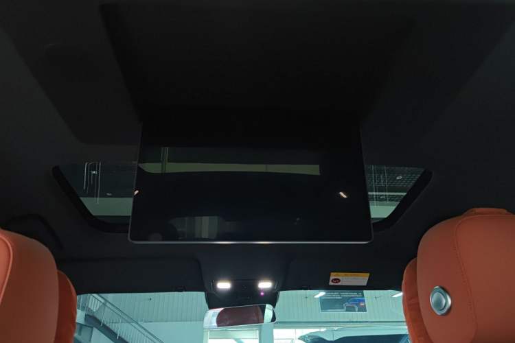 Used Li Auto L8 2024 Ultra Model Headliner