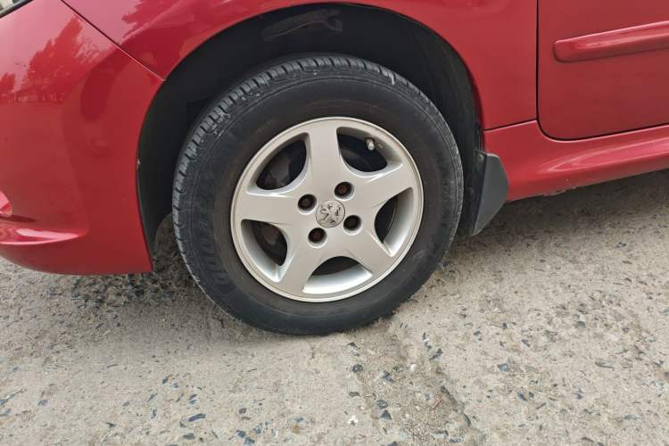 Used Peugeot 207 2011 Hatchback 1.4L Manual Yule Edition Exterior 7