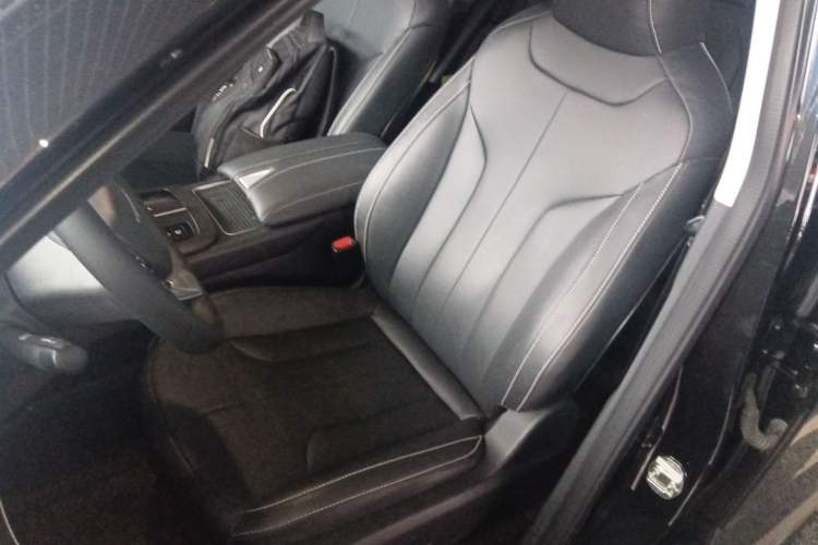 Used Venucia V DD-i 2023 110 km iE Version
