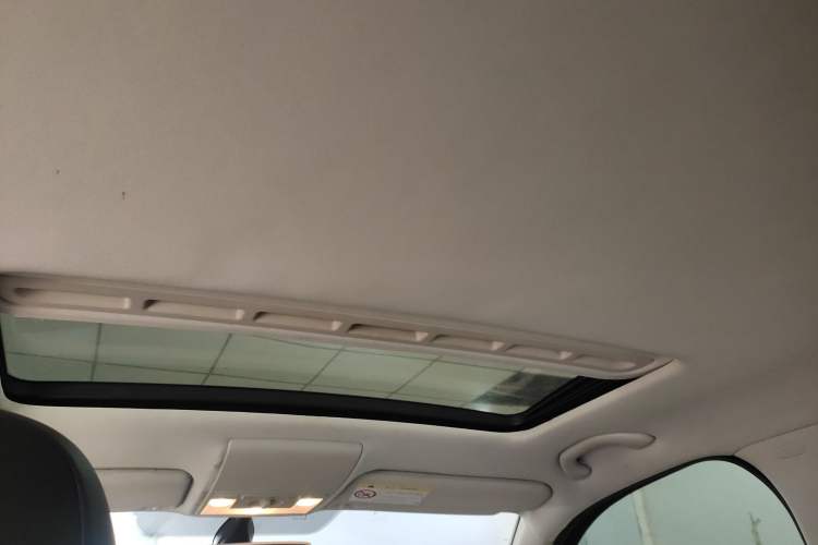 Used Volkswagen Cross Lavida 2017 230TSI DSG Luxury Edition
