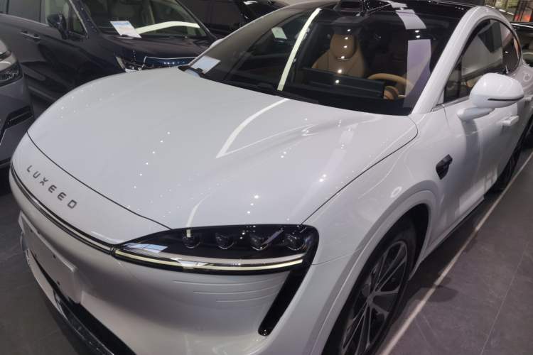 Used Hima Luxeed R7 2024 All-Electric 736 km Ultra