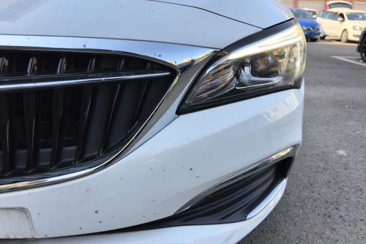 Used Buick Verano 2018 Sedan 20T Dual-Clutch Leading Model