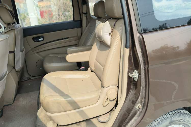 Used Wuling Hongguang 2014 1.5L S Comfort Model
