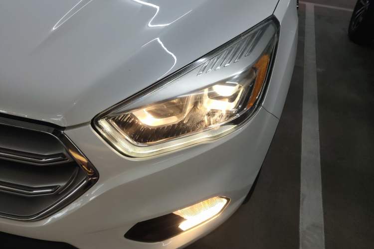 Used Ford Kuga 2017 EcoBoost 180 Two-Wheel-Drive Luxury Wing Edition