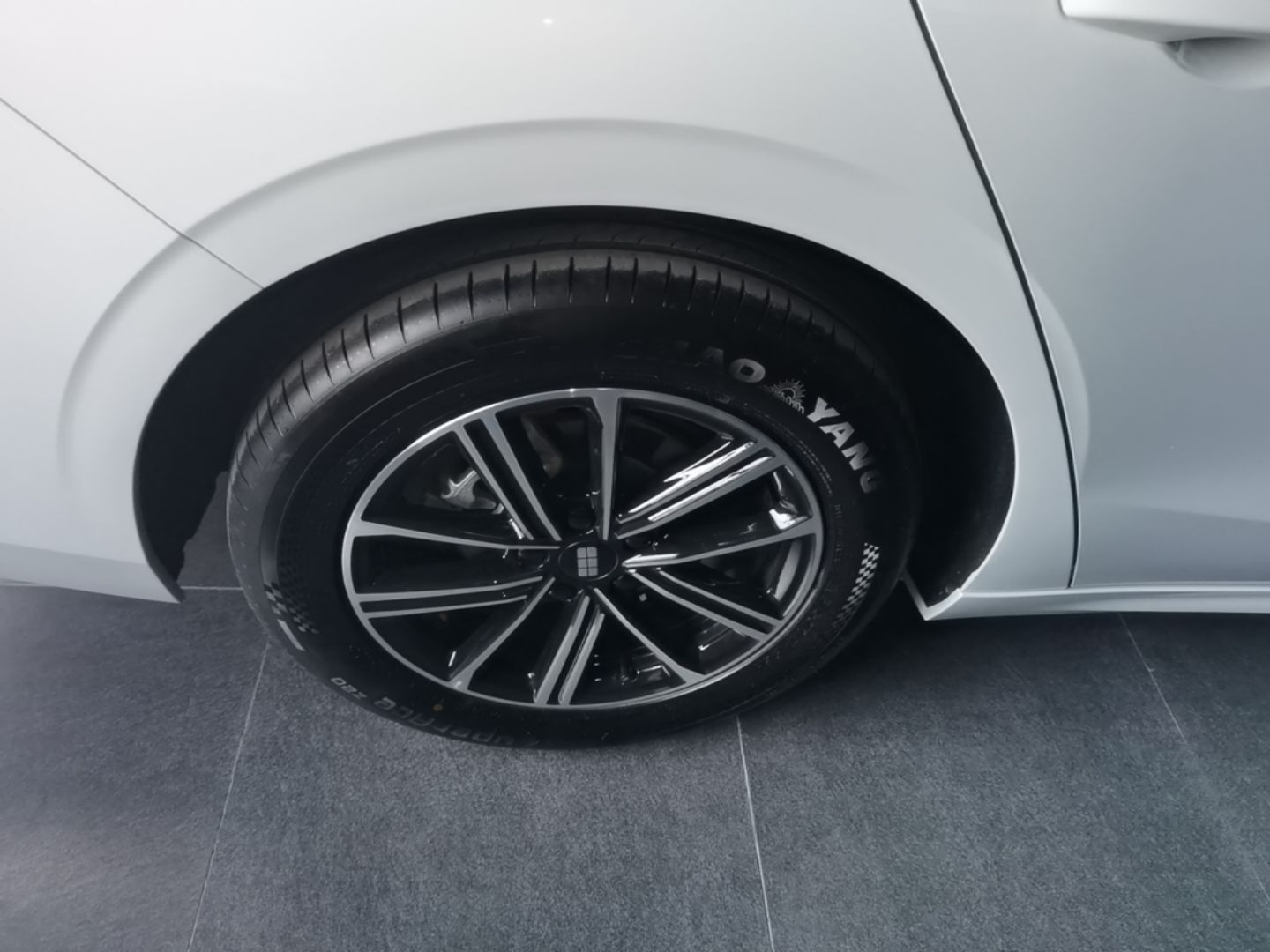 Geely Galaxy A7 2025 Model EM-i 70km Exploration Edition — снимка 11