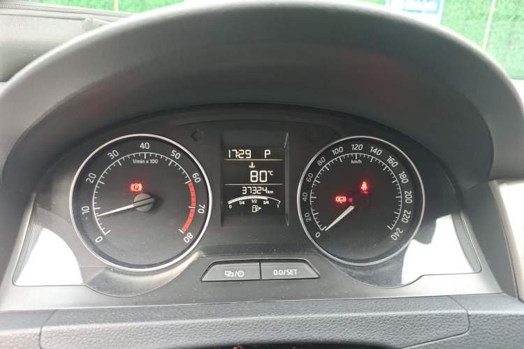 Used Skoda Rapid Spaceback 2016 1.6L Automatic Chuanxing Edition Instrument Cluster