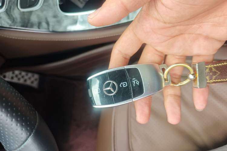 Used Mercedes-Benz E-Class 2017 E 300 L Sport Luxury Edition
