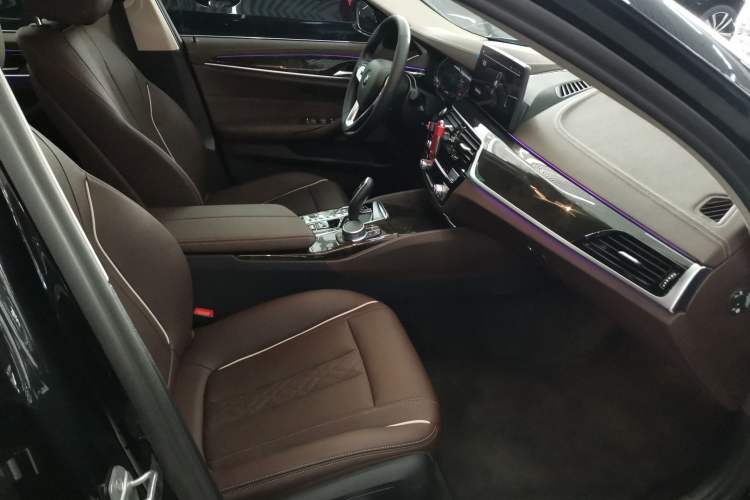 Used BMW 5 Series 2022 Second Facelift 525Li Luxury Package
