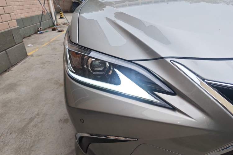 Used Lexus ES 2021 200 Excellence Edition
