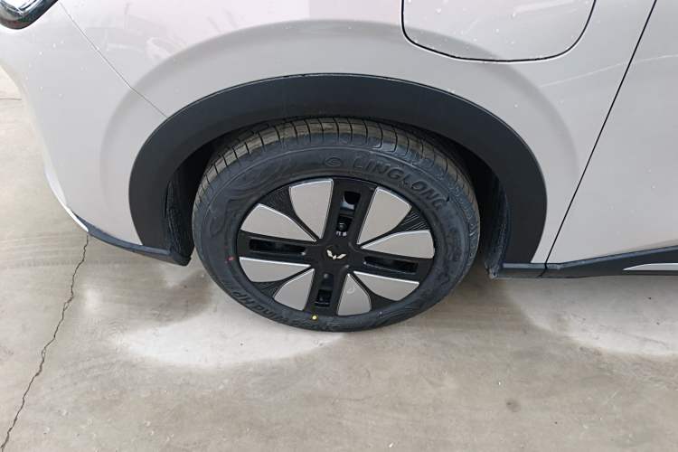 Used Wuling Bingo S 2025 Model 325km Deluxe Edition