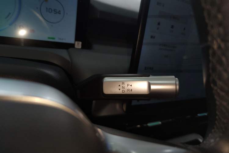 Used AION Y 2023 Younger Gear Lever