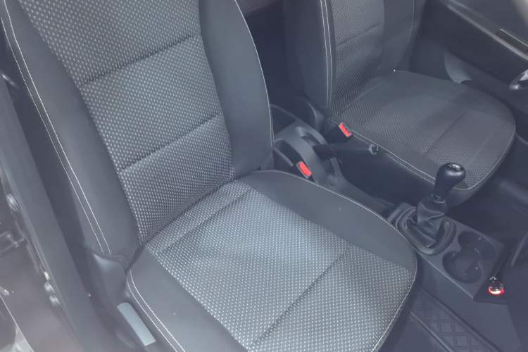 Used Dongfeng Fengon 330 2019 1.5L Manual Practical II China VI