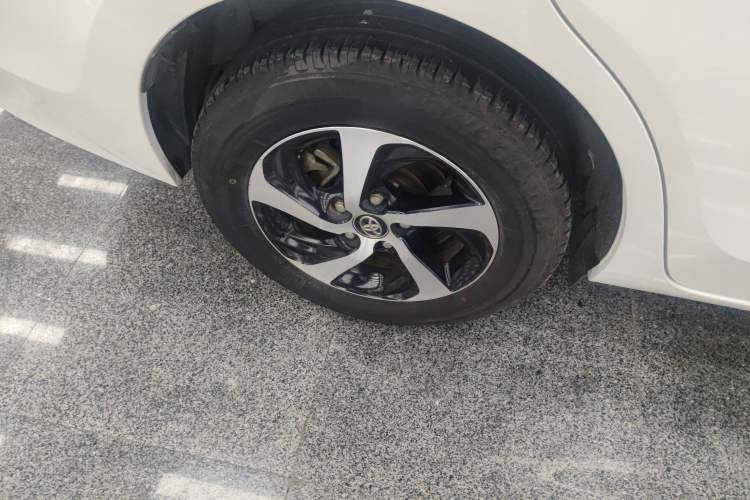 Used Toyota Levin 2017 Revised Dual-Engine 1.8H GS E-CVT Elite Sunroof Version China V Standard