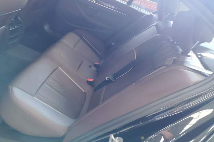 Used BMW 5 Series 2021 525Li Luxury Package