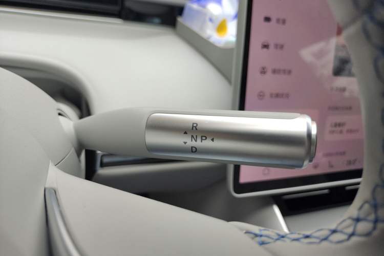 Used Hima Luxeed S7 2025 705 km Max
