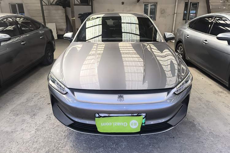 Used BYD Qin PLUS 2025 EV 510KM Standard Edition Front