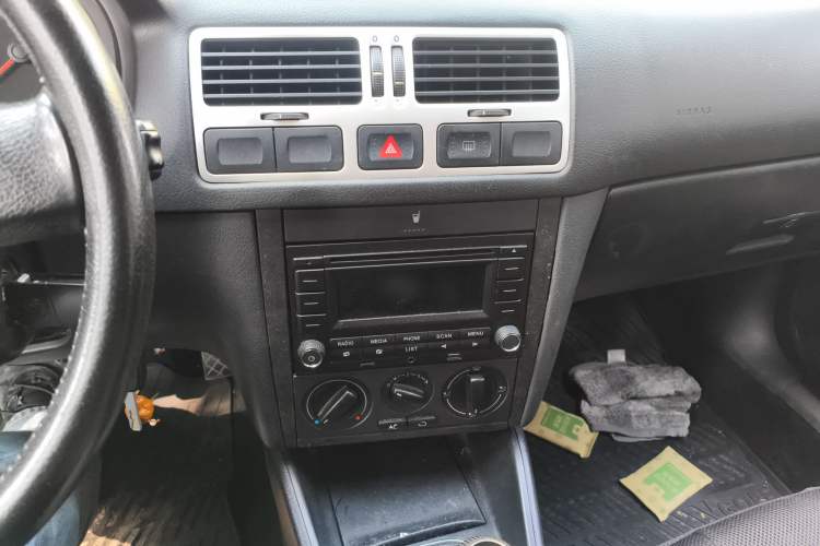 Used Volkswagen Golf 2008 1.6 Manual Five-Color Edition
