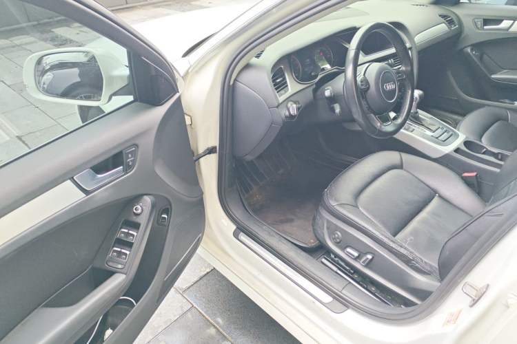 Used Audi A4L 2015 35 TFSI Automatic Standard Model Driver Seat