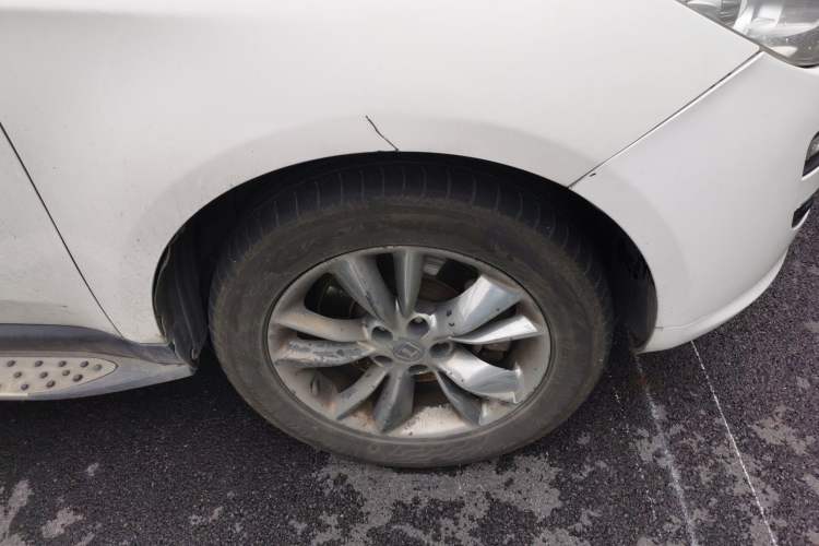 Used Luxgen Great 7 SUV 2013 Limited-Edition Sharp Model 2.2T Two-Wheel-Drive Smart Version Right Front Wheel Hub